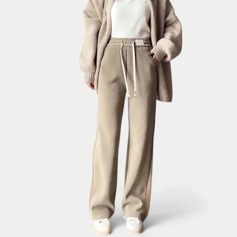 Gleame.-Broeken-Gleame broek - wijde broek met alfabetprint en elegant