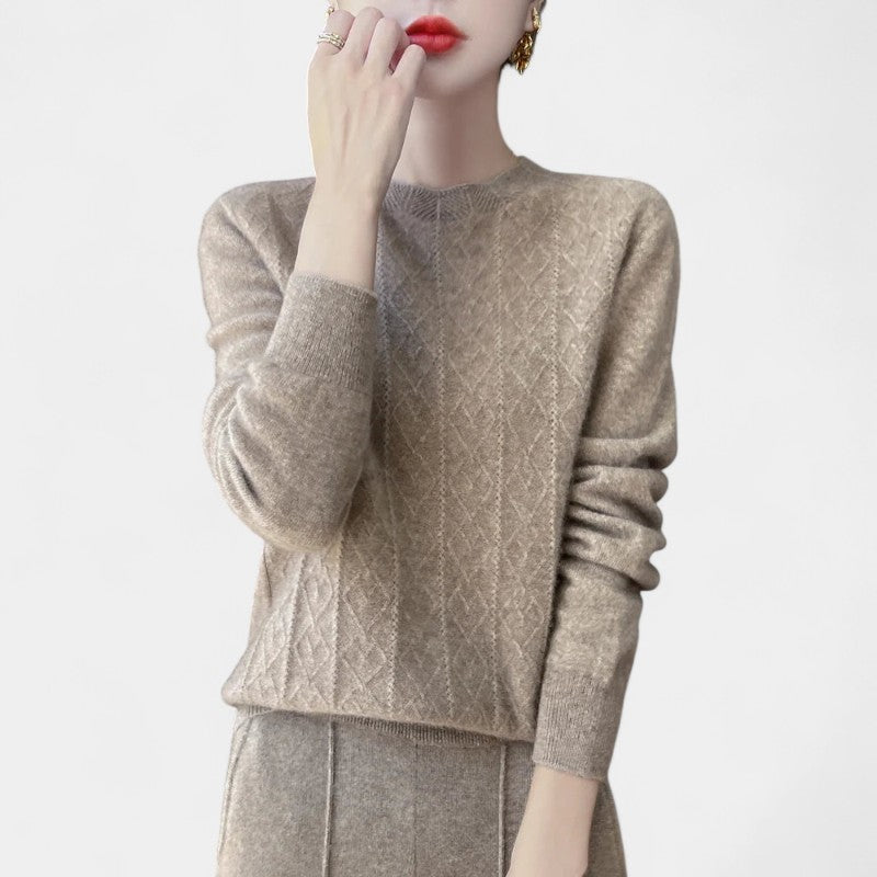 Gleame.-Gleame Trui – Merinowol kasjmier trui met ronde hals, lange mouwen en kabelpatroon