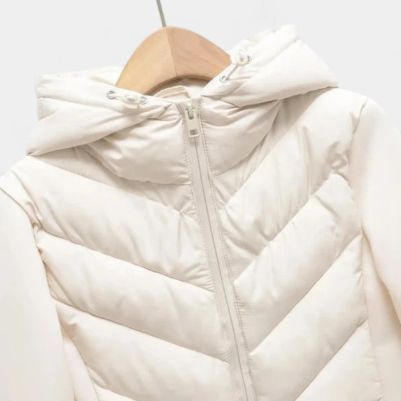 Gleame.-Jassen-Gleame Jas – Getailleerde damesjas met capuchon en lange mouwen