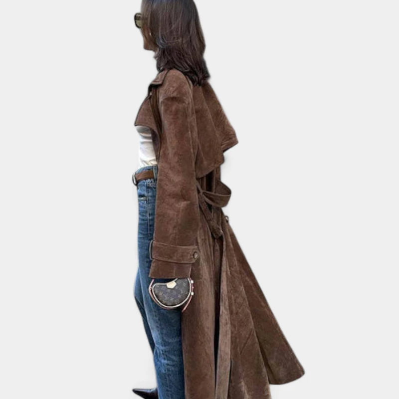 Gleame.-Jassen-Gleame Trenchcoat – Lange damesmantel van suèdelook met dubbele knopenrij en strikceintuur