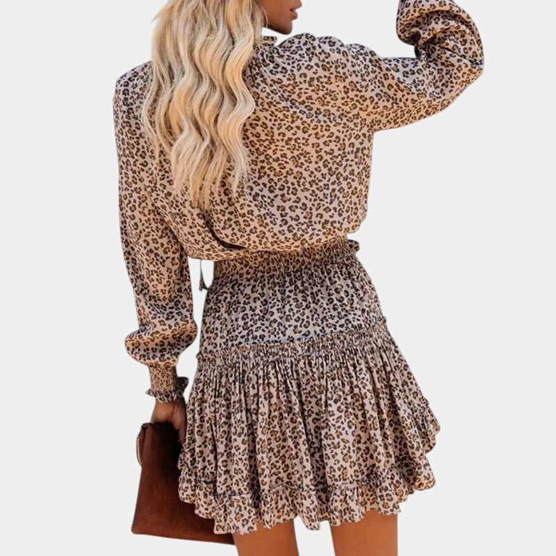 Gleame.-Jurken & Jumpsuits-Gleame Jurk - Chic jurk in leopard design met elegante snit