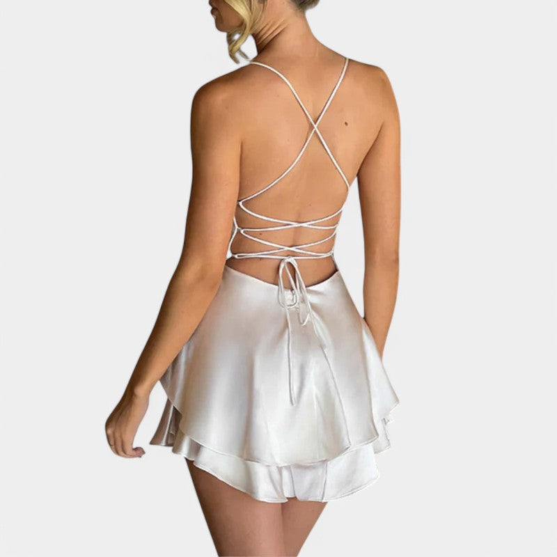 Gleame.-Jurken & Jumpsuits-Gleame Jurk - Sexy backless jurk met spaghetti bandjes en ruffles