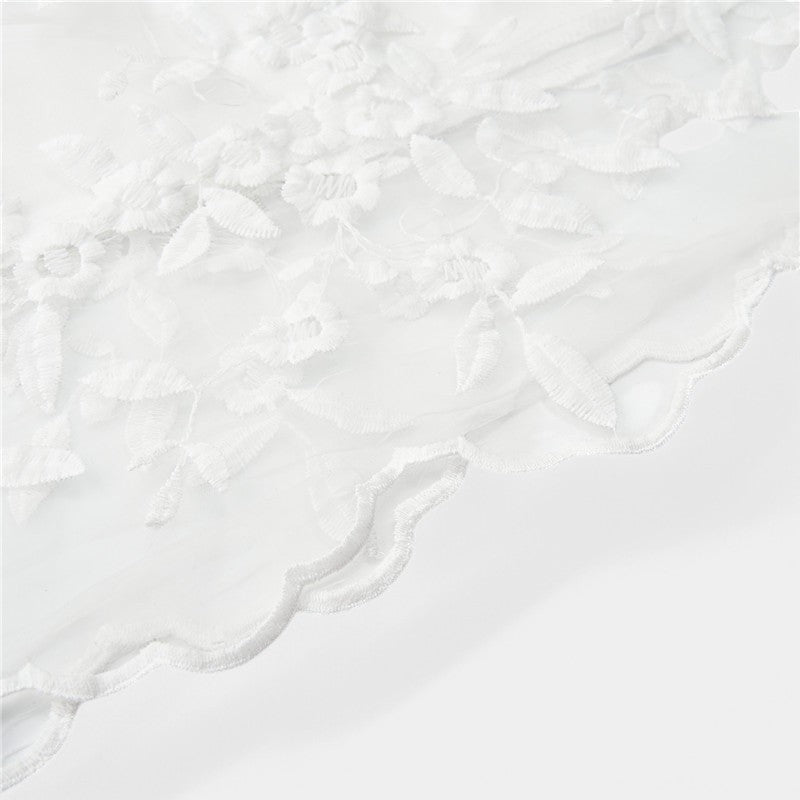 Gleame.-Jurken & Jumpsuits-Gleame Jurk - V-hals witte jurk met kant voor de zomer