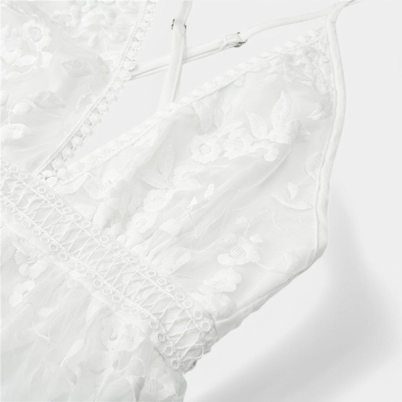 Gleame.-Jurken & Jumpsuits-Gleame Jurk - V-hals witte jurk met kant voor de zomer