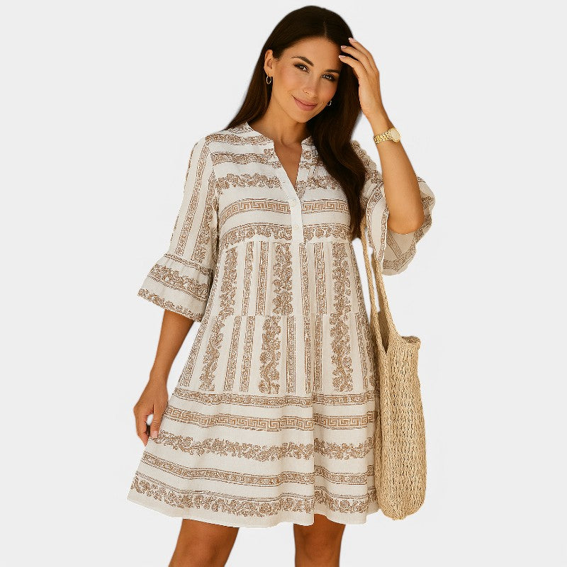 Gleame.-Jurken & Jumpsuits-Gleame Jurk - Vriendelijke ruffle mini jurk met V-hals en strepen