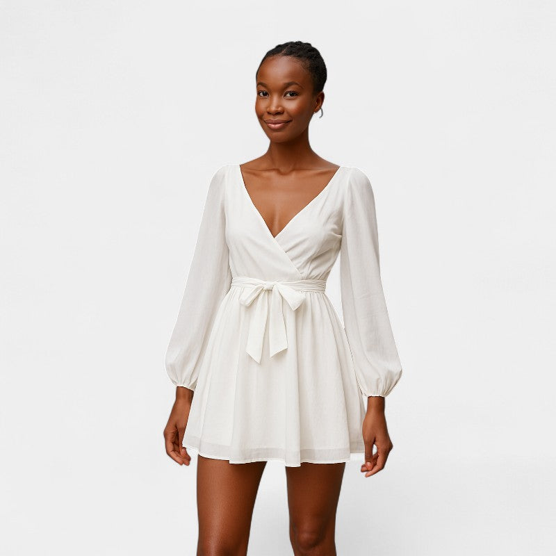 Gleame.-Jurken & Jumpsuits-Gleame Jurk - Vrouwelijke korte jurk met V-hals en lange mouwen