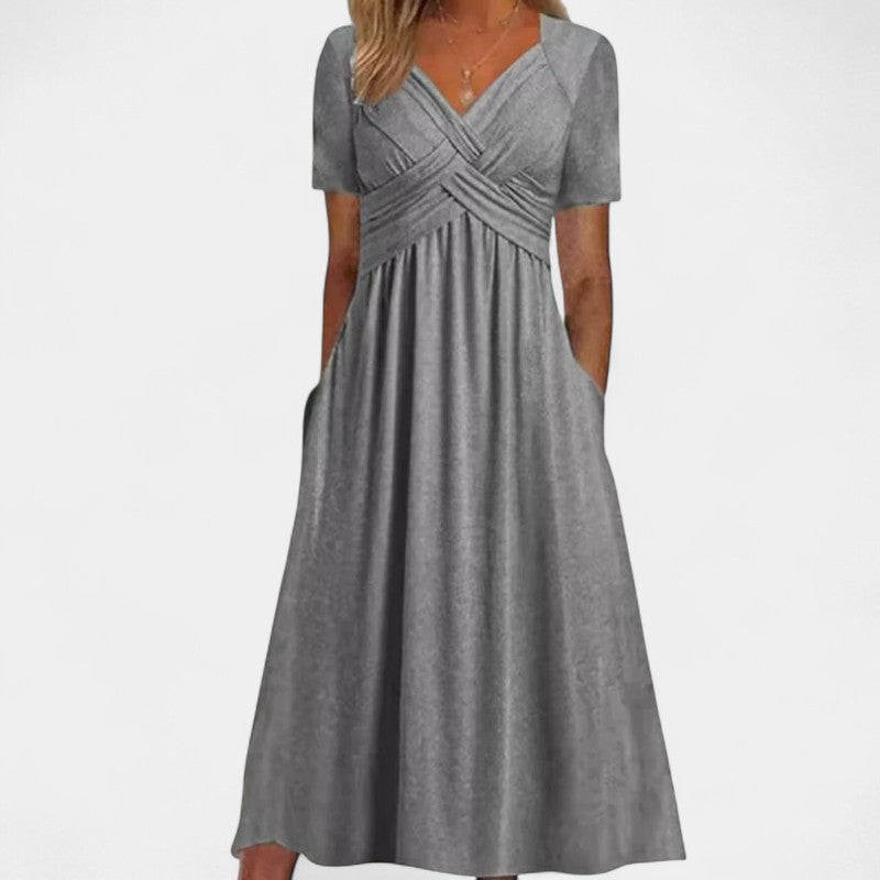 Gleame.-Jurken & Jumpsuits-Gleame Jurk - Vrouwelijke lange jurk met korte mouwen in effen kleuren