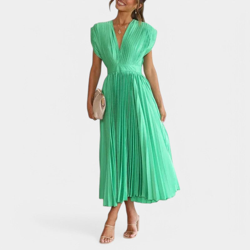 Gleame.-Jurken & Jumpsuits-Gleame Maxi-jurk - Geplooide maxi-jurk met V-hals voor elegante stijlen