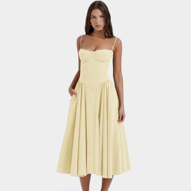 Gleame.-Jurken & Jumpsuits-Gleame Midi-jurk - Elegante spaghetti strap met fit and flare design