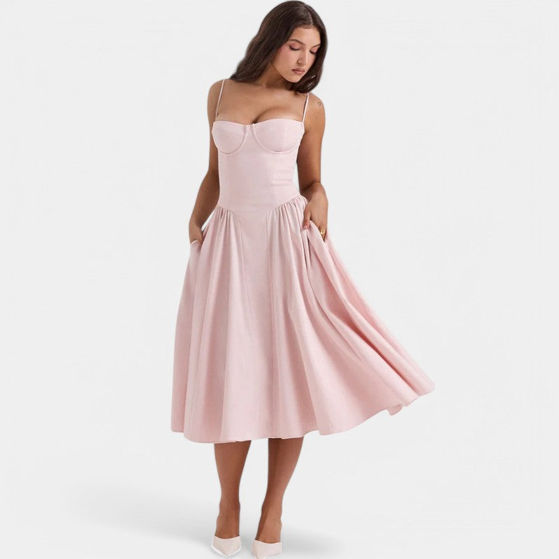 Gleame.-Jurken & Jumpsuits-Gleame Midi-jurk - Elegante spaghetti strap met fit and flare design