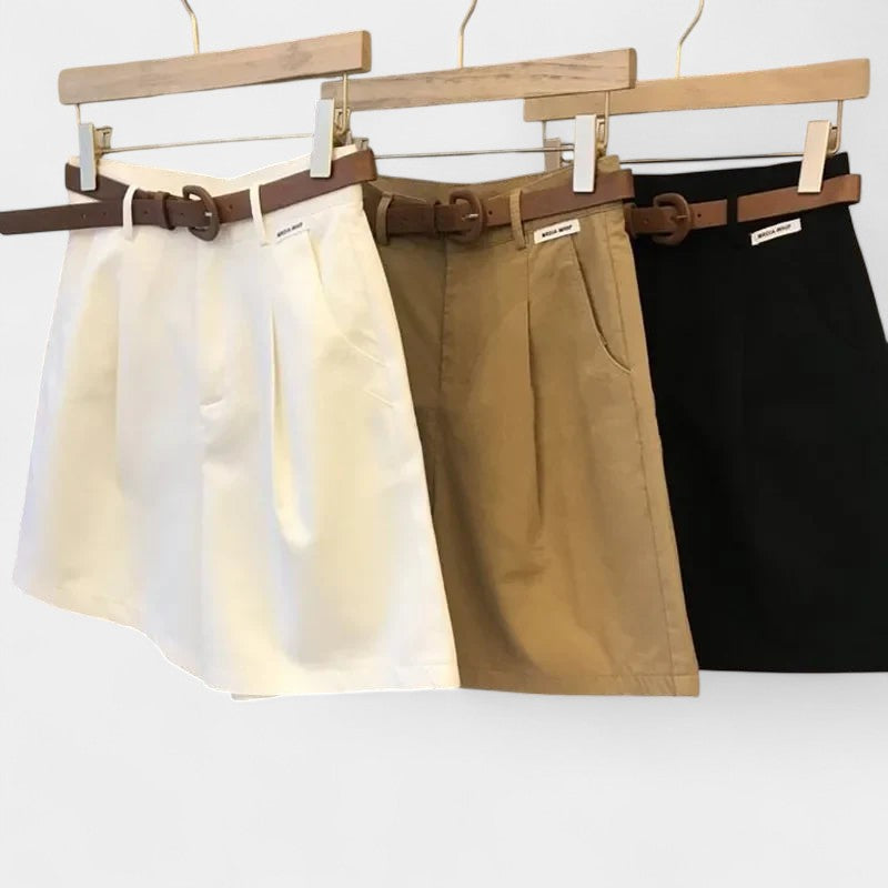 Gleame.-Korte broeken-Gleame Korte Broek - Casual short met hoge taille voor dames