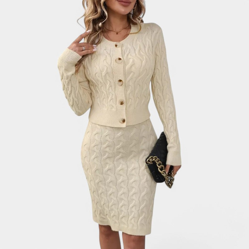 Gleame.-Outfit sets-Gleame Tweedelige Set - Elegant gebreide set van jurk met vest