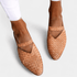 Gleame.-Sandals-Gleame Sandalen - Platte sandalen met puntige neus en hielband