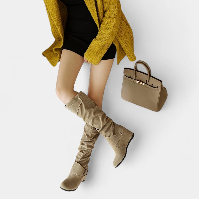 Gleame.-Schoenen-Gleame Dameslaarzen - Stijlvolle laarzen met geplooid ontwerp en gespsluiting