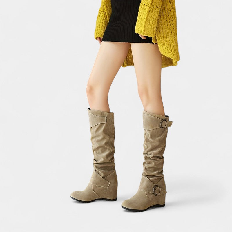 Gleame.-Schoenen-Gleame Dameslaarzen - Stijlvolle laarzen met geplooid ontwerp en gespsluiting