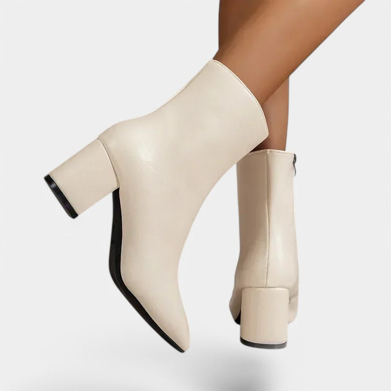 Gleame.-Schoenen-Gleame Enkellaarsjes - Witte laarsjes met zijrits en midheel