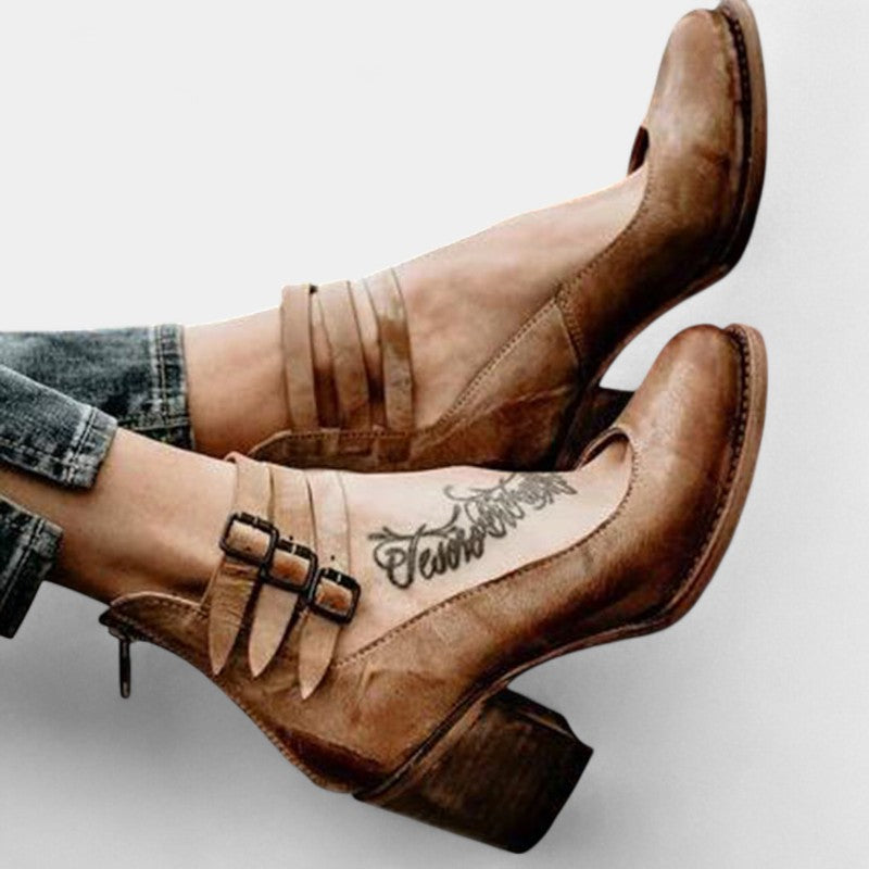 Gleame.-Schoenen-Gleame Hakken - Elegante dames pumps met enkelbandje