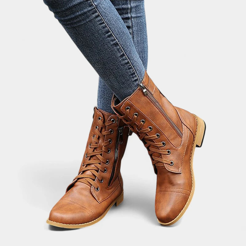 Gleame.-Schoenen-Gleame Mid-calf boots - Lederen veterschoenen met zijrits en gespsluiting voor dames