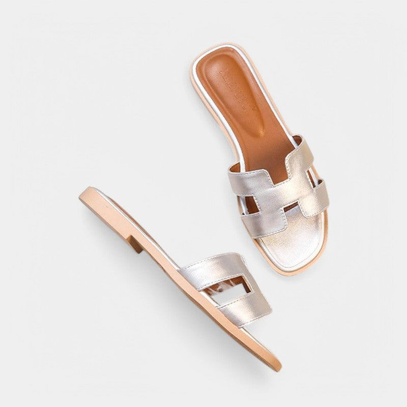 Gleame.-Schoenen-Gleame Platte Sandalen - Draag ze met elegantie en stijl