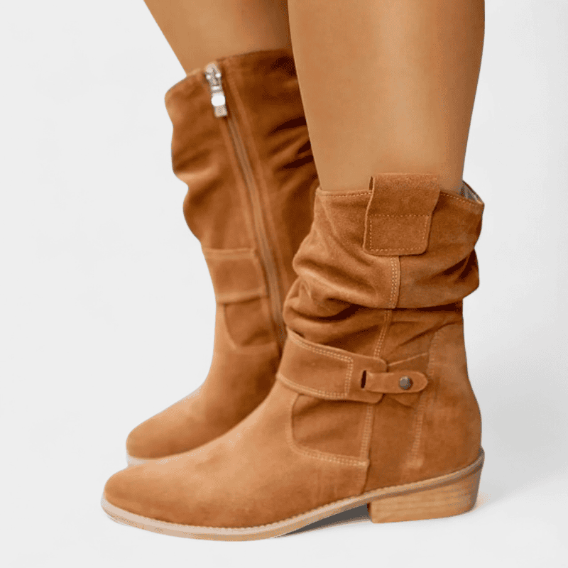 Gleame.-Shoes-Gleame Laarzen - Suède enkellaarsjes met losse pasvorm en lage hak