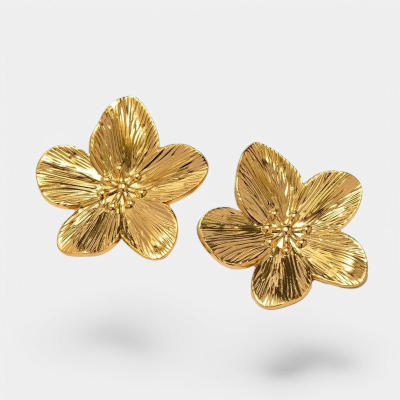 Gleame.-Sieraden-Gleame Oorbellen - elegante bloesem oorbellen in goud