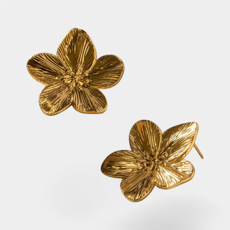 Gleame.-Sieraden-Gleame Oorbellen - elegante bloesem oorbellen in goud