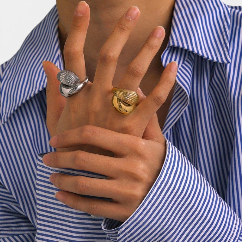 Gleame.-Sieraden-Gleame ring - 18K gouden roestvrijstalen druppelring