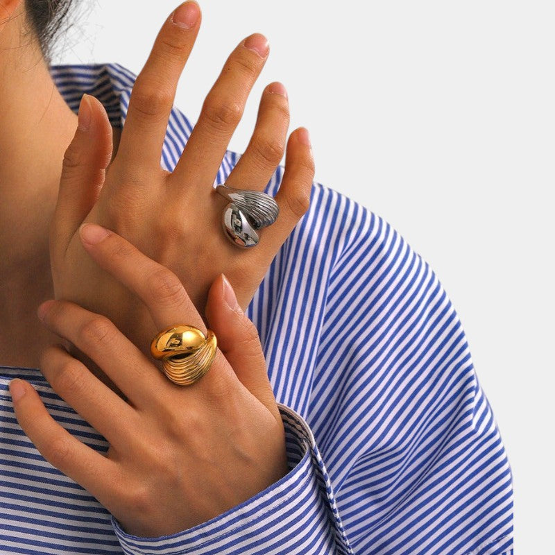 Gleame.-Sieraden-Gleame ring - 18K gouden roestvrijstalen druppelring