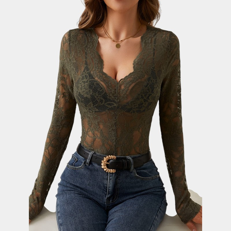 Gleame.-T-shirts & hemden-Gleame Top - Elegante V-hals top met bloemenkant en lange mouwen