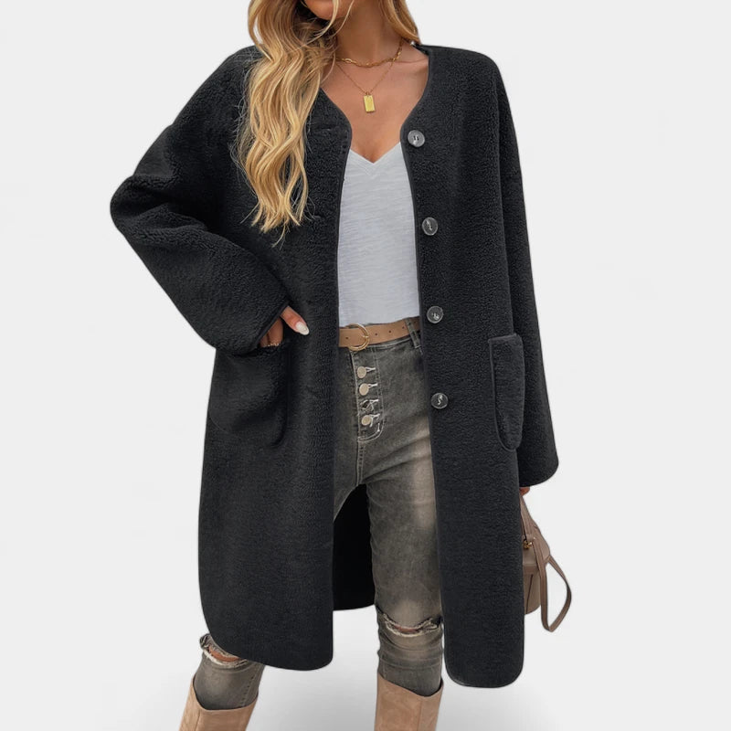 Gleame.-Truien & Vesten-Gleame Cardigan – Lange fleece damesvest met knopen en steekzakken