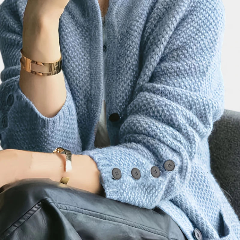 Gleame.-Truien & Vesten-Gleame Damesvest - Gebreid vest met knoopsluiting en lange mouwen