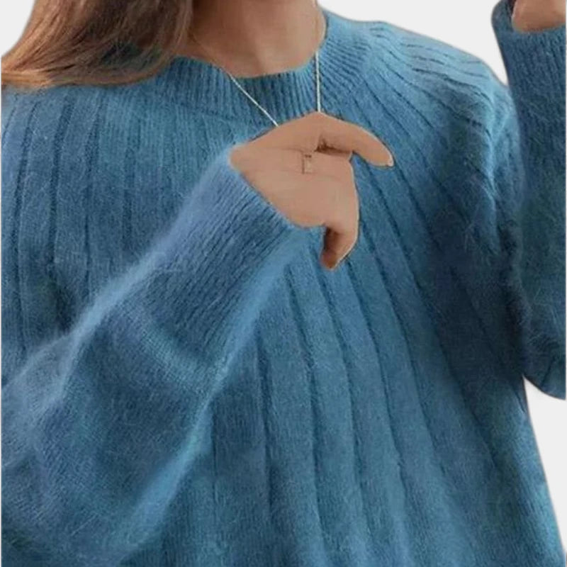 Gleame.-Truien & Vesten-Gleame Trui – Zachte gebreide damestrui van kasjmier met pluizige afwerking