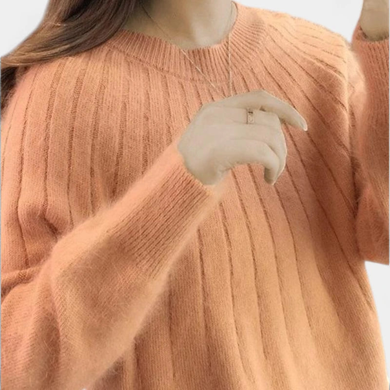 Gleame.-Truien & Vesten-Gleame Trui – Zachte gebreide damestrui van kasjmier met pluizige afwerking