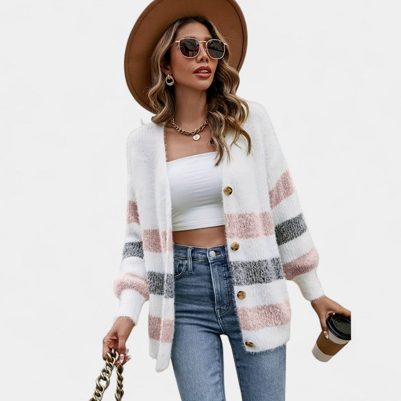 Gleame.-Truien & Vesten-Gleame trui - casual damestrui met knopen en diepe V-hals