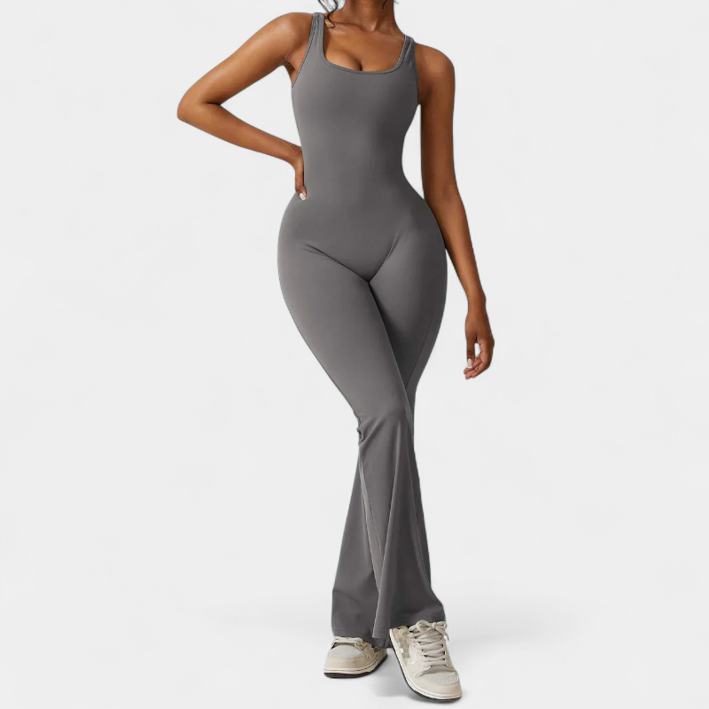 Gleame.-jumpsuit-Gleame Jumpsuit - Strakke flared pants jumpsuit met v-back voor dames