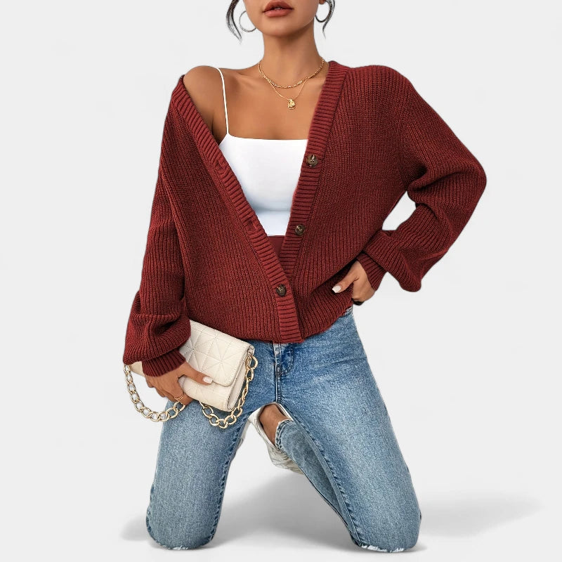 Gleame.-Truien & Vesten-Gleame Cardigan - Elegante gebreide cardigan met knopen en V-hals