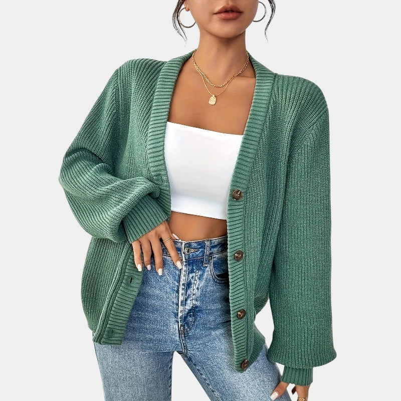 Gleame.-Truien & Vesten-Gleame Cardigan - Elegante gebreide cardigan met knopen en V-hals
