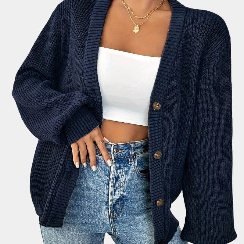 Gleame.-Truien & Vesten-Gleame Cardigan - Elegante gebreide cardigan met knopen en V-hals