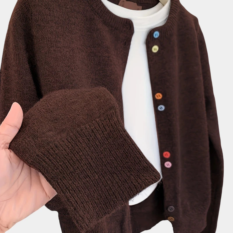 Gleame.-Truien & Vesten-Gleame Sweater - Comfortabele trui met knopen en ronde hals