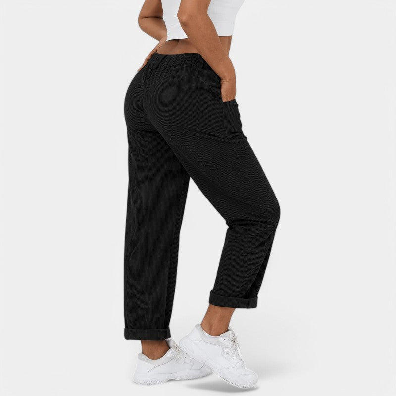 Gleame.-Broeken-Gleame Broek - Comfortabele casual corduroy damesbroek voor een relaxte stijl