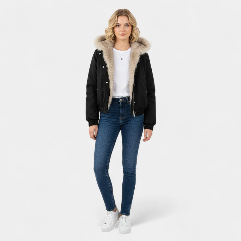 Gleame.-Dames jas-Gleame | Dames Jas Kort Model Zwart Capuchon met Randafwerking Ritssluiting