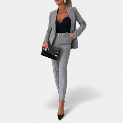 Gleame.-Damespak-Gleame | Dames 2 delig Pak met Colbert met DubbeleKnoopsluiting en Smalle Pasvorm