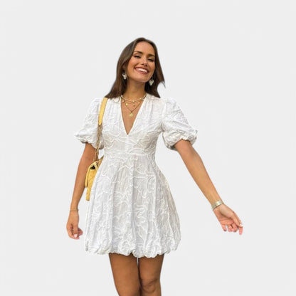 Gleame.-Jurken &amp; Jumpsuits-Gleame Jurk - Elegante witte jurk met korte mouwen
