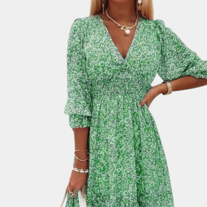 Gleame.-Jurken &amp; Jumpsuits-Gleame jurk - Bohemian flower mini dress met V-hals en korte mouwen