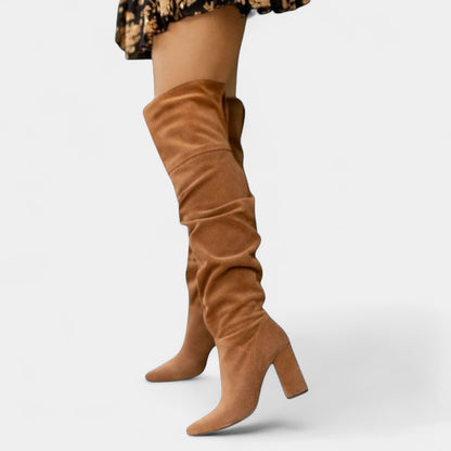 Gleame.-Laarzen-Gleame | Dames laarzen tot boven de knie met plooischacht en blokhak