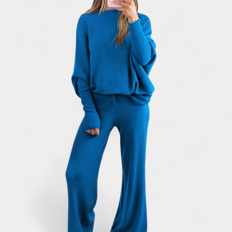 Gleame.-Outfit sets-Gleame Dames Set – Comfortabele set met off-shoulder trui en wijde broek