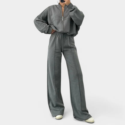 Gleame.-Outfit sets-Gleame Outfitset - Twee-delig joggingpak met vest en wijde broek