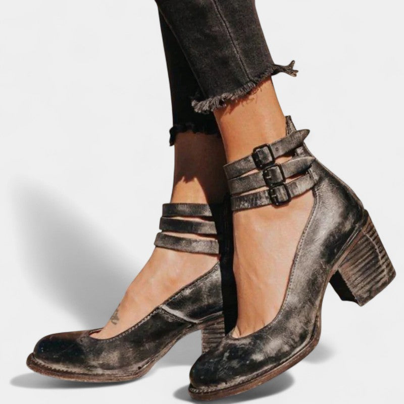 Gleame.-Schoenen-Gleame Hakken - Elegante dames pumps met enkelbandje