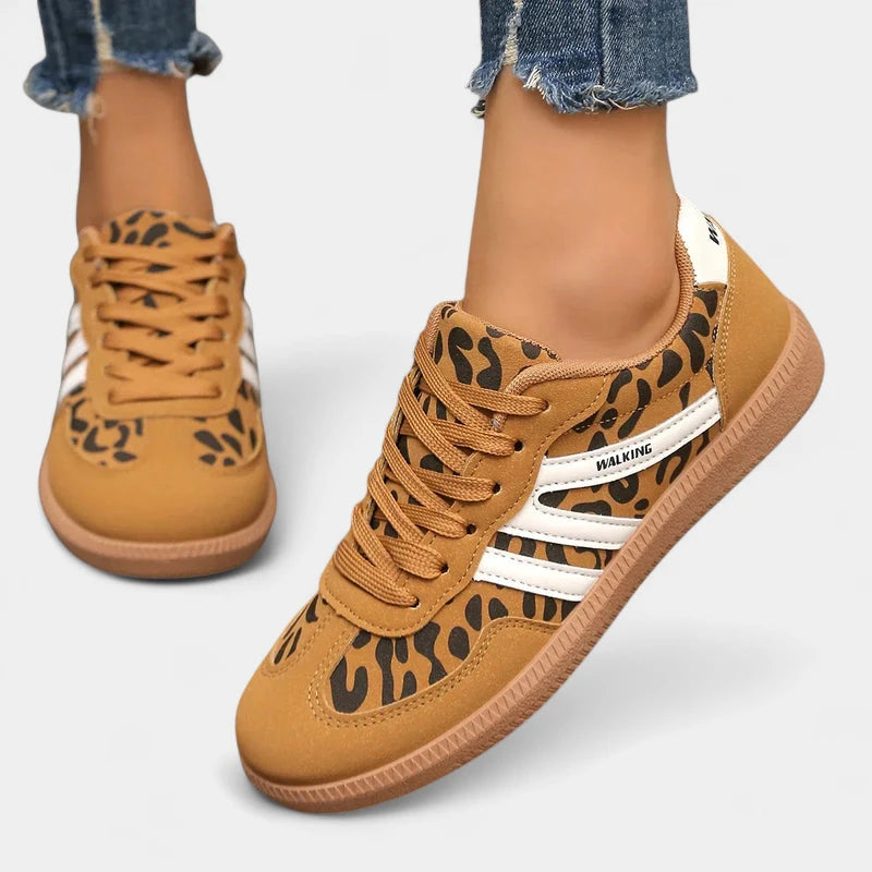 Gleame.-Schoenen-Gleame Sneakers – Lichtgewicht dames­sneakers met panterprint en sportieve look