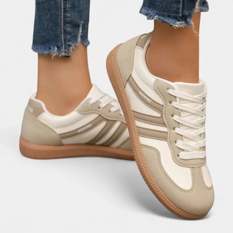 Gleame.-Schoenen-Gleame Sneakers – Lichtgewicht dames­sneakers met panterprint en sportieve look